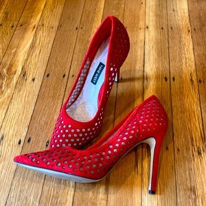 Nine West Red Size 7 Pumps Heels